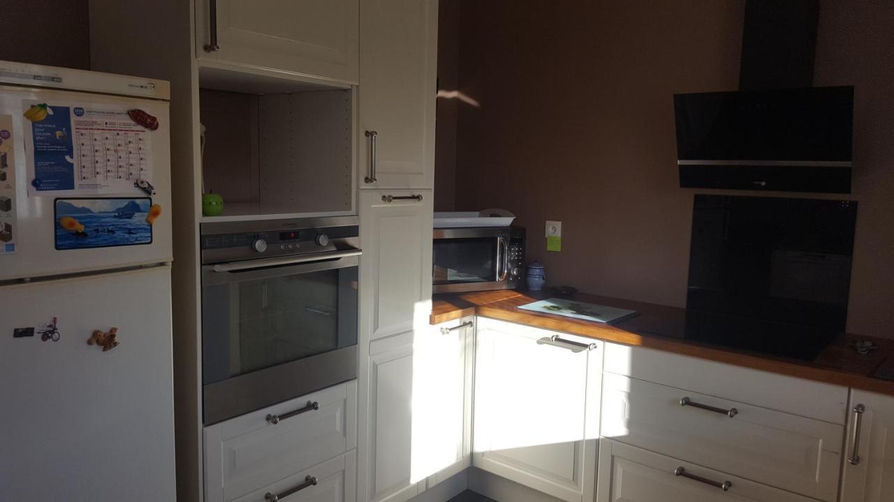 1 Chambre Privative Avec Bureau Et Cuisine Dans Maison 105 M2 Montfaucon Montfaucon  Ngoại thất bức ảnh